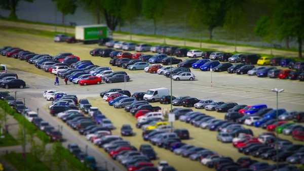 Видео. Александр Рассудов: &quot;Изменения должны урегулировать ситуацию с платными парковками в Петербурге&quot;