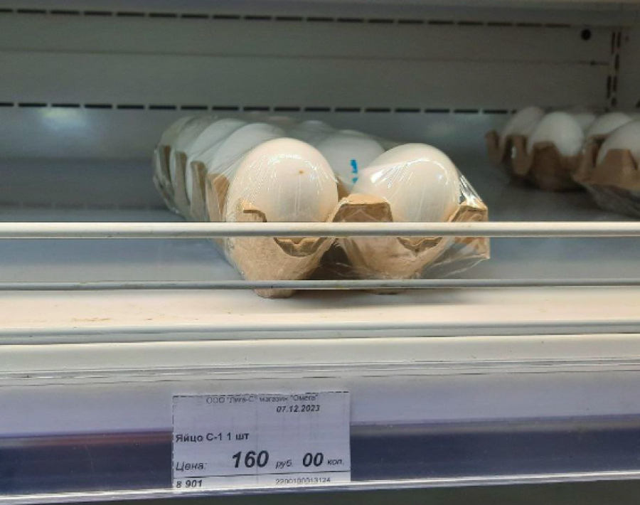 Цена на куриное мясо и яйца продолжает расти, что вызывает беспокойство у потребителей